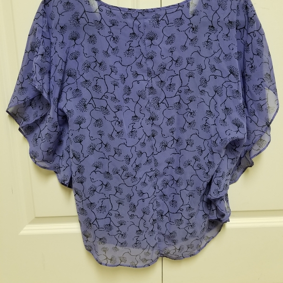 Flowy Violet Blouse - Picture 3 of 3